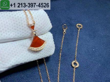 Polished Any Luxuries 18k gold necklace